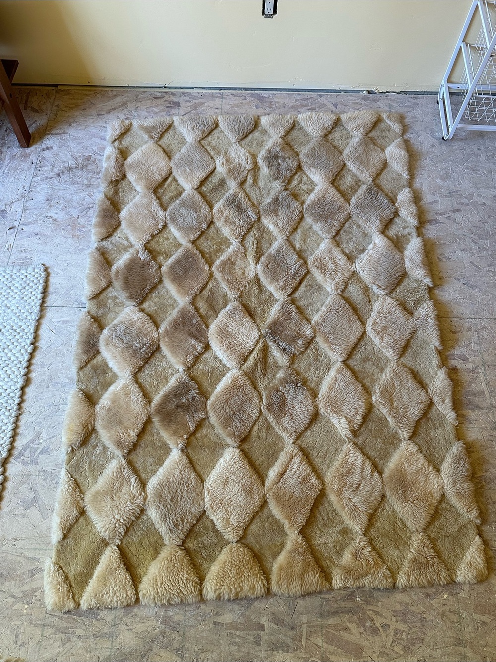 Vintage Diamond Pattern Sheepskin Rug 53x74"
